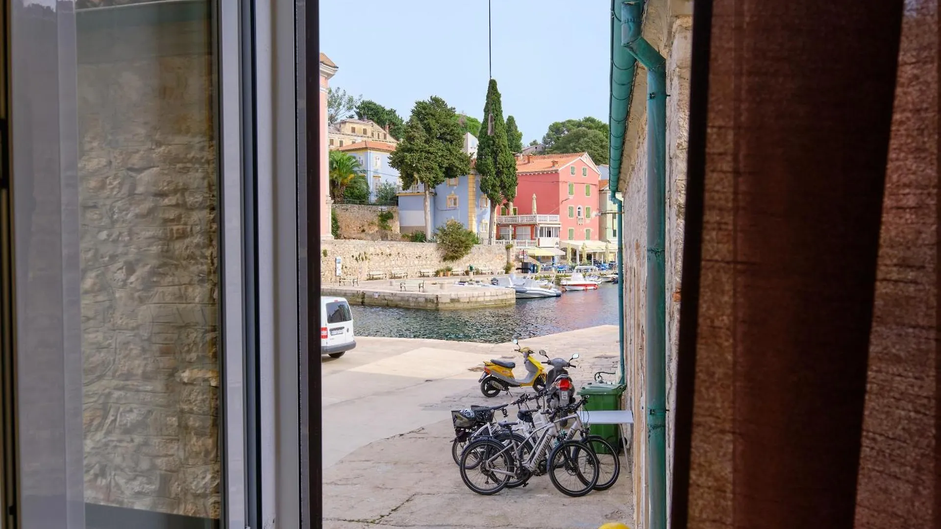 Apartments Antonella Veli Lošinj 0*,  كرواتيا